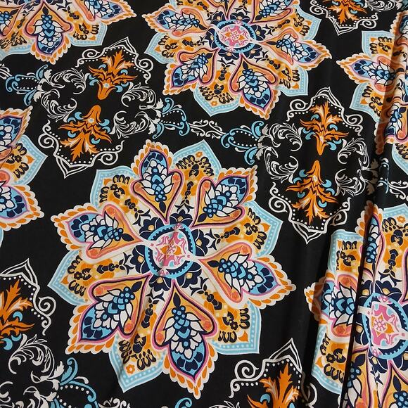STUDIO Women's 2X Poly/Spandex Blend Mandala Print Black Skirt Easy Care - Picture 4 of 8